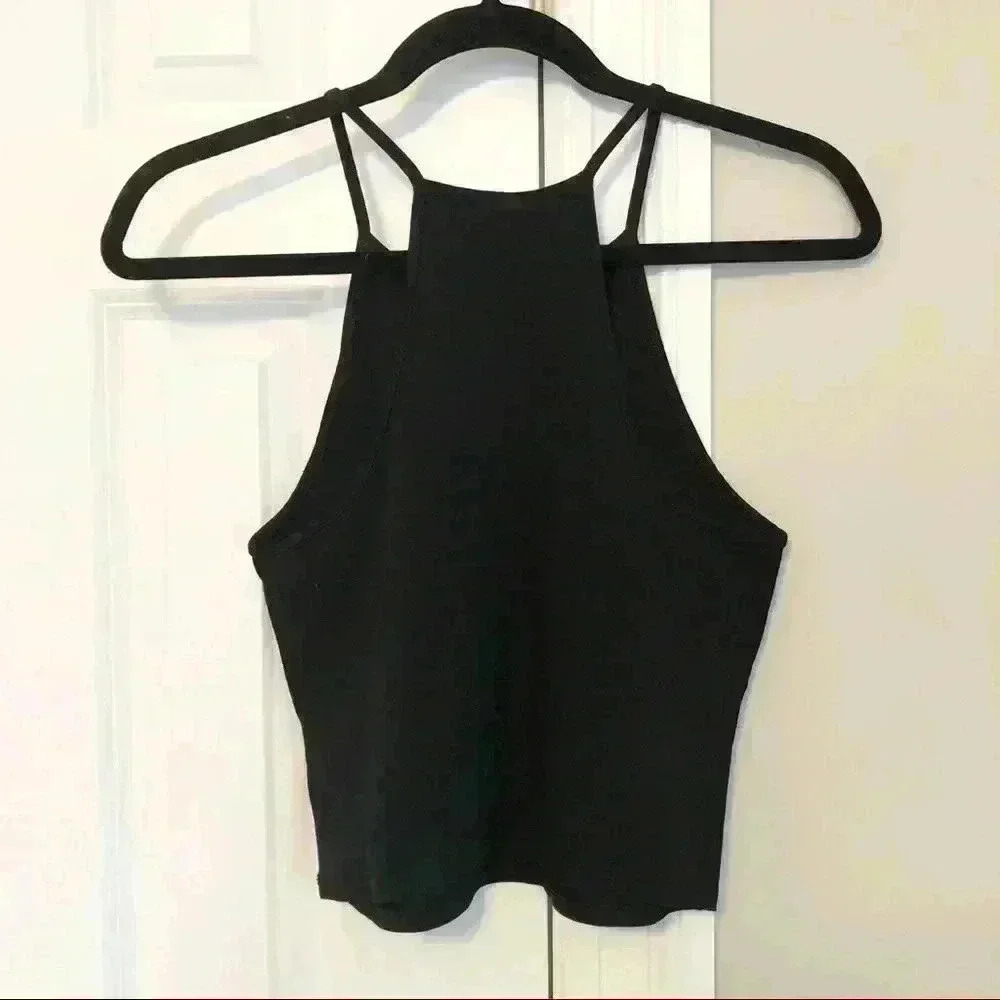 Express Crop Top - Picture 3 of 3